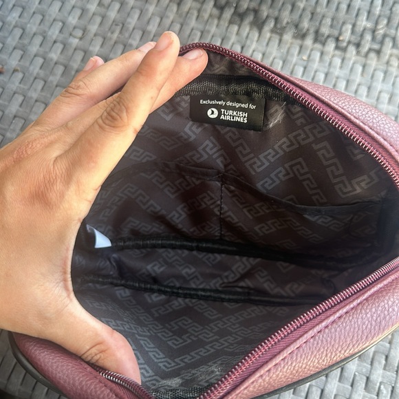 Versace - Picture 2 of 3